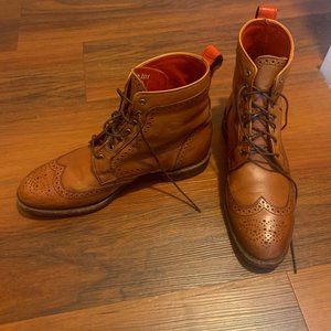 Allen Edmonds Size 8.5 Dalton Wingtip Boot with Manistee Dress Belt (Walnut)